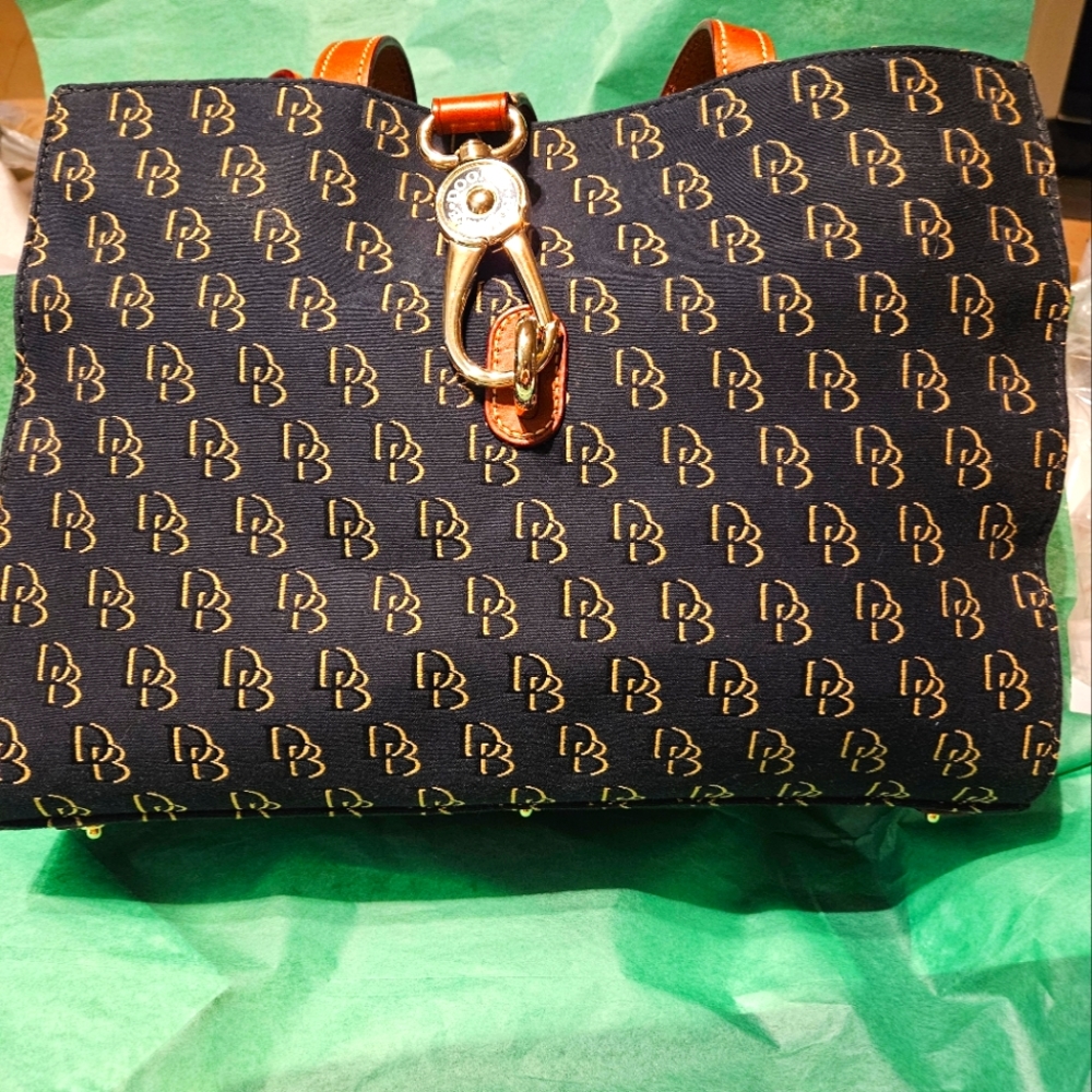 NWOT Designer Dooney & Bourke Leather-handled Woven Purse